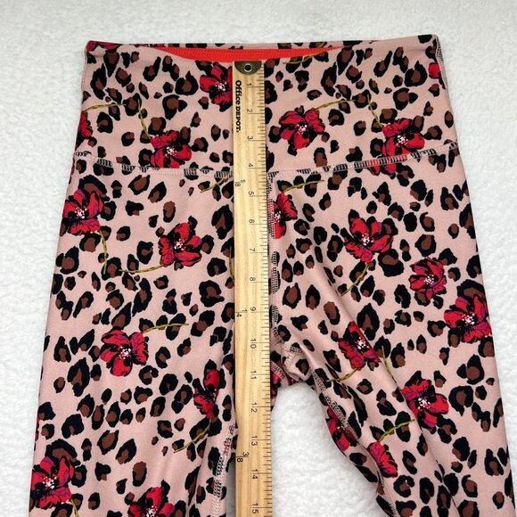 Wildfox | Leopard contender neutral coral ankle leggings Medium - Picture 5 of 9